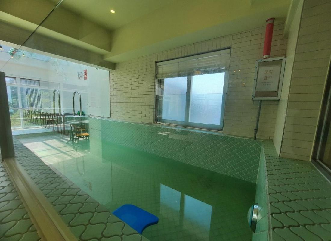 Songjeong Lesign Hotel Busan Exterior photo